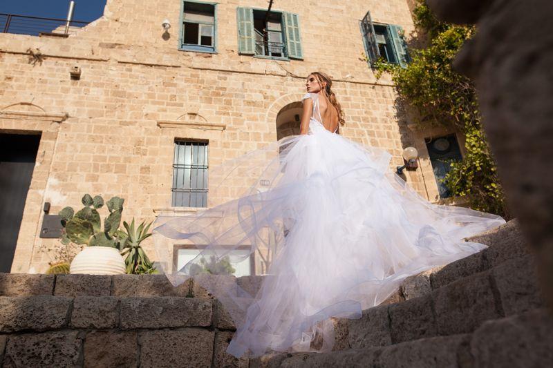 corset wedding dress with detachable skirt Wedding dress with detachable overskirt