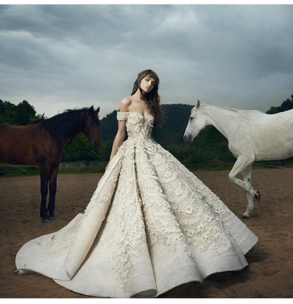 Wedding Dress Styles & Silhouette - Rustic Wedding Chic